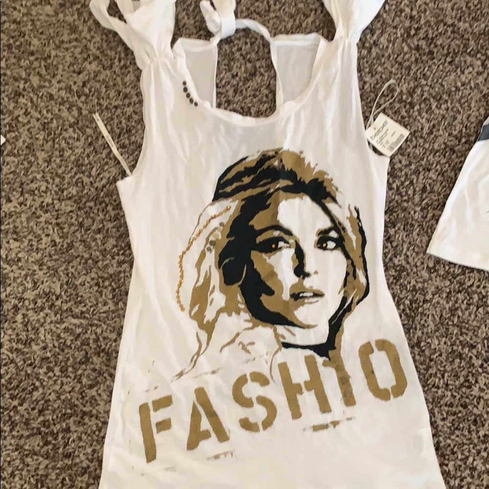 Bebe distresses tee small